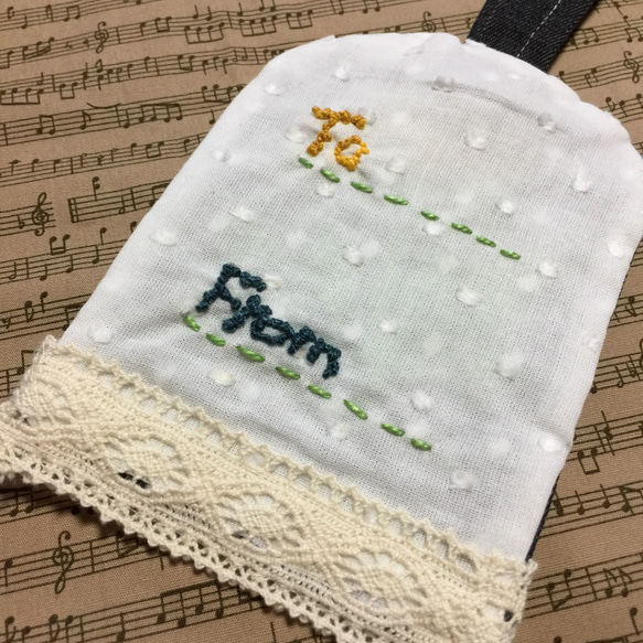 送料無料！相手への感謝の気持ちに… ！ 贈り物用ネームタグ  タンポポ刺繍 3枚目の画像