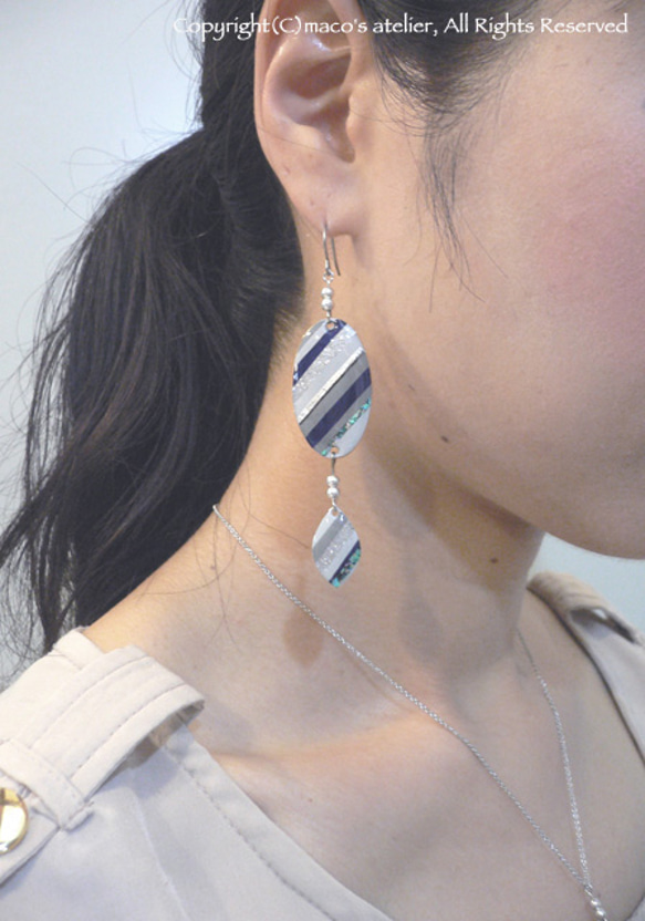 條紋滿載[灰色×海軍藍] SV925耳環[可用的耳環] 第2張的照片