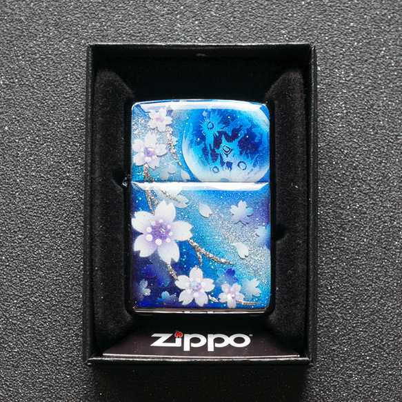 名入れ無料 手描き ZIPPO 蒼月と桜 ジッポ ライター 箱付き　銀箔 2枚目の画像