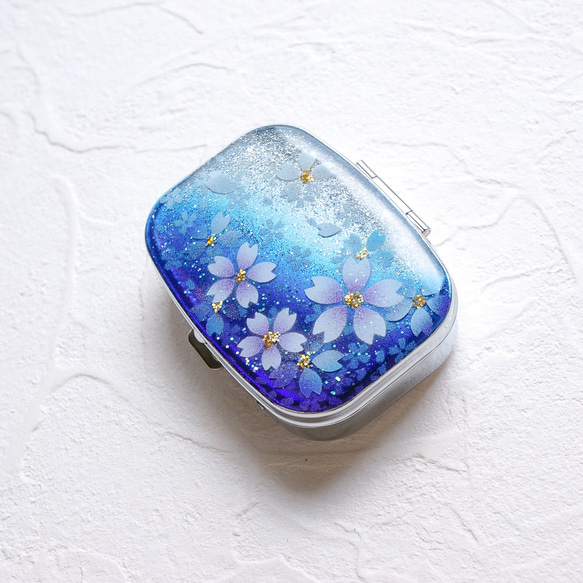 免費刻名字方形首飾盒藥盒帶功能緊湊鏡面藍色櫻花銀葉含 第2張的照片