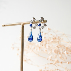 手繪水滴S青金石藍色耳環[相容鈦金屬穿孔耳環] 第3張的照片