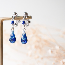 手繪水滴S青金石藍色耳環[相容鈦金屬穿孔耳環] 第1張的照片