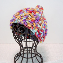 【値下】ストレッチ編み　カラフルロービングのニット帽　マルチカラー系　No.1 1枚目の画像