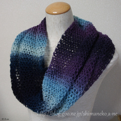 ストレッチ編みのスヌード　水色ー～紫系 3枚目の画像