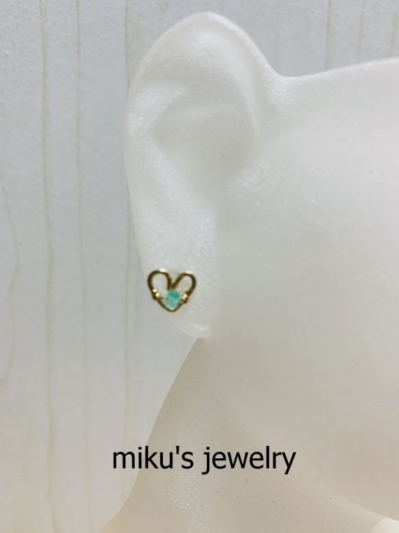 14kgf heart emerald earrings 2枚目の画像