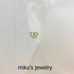 14kgf heart emerald earrings 3枚目の画像