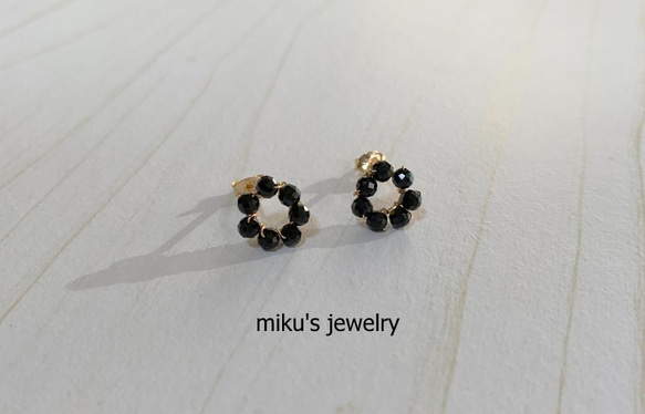 14kgf black spinel circle stud earrings 2枚目の画像