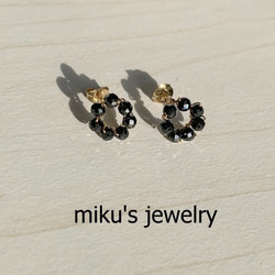 14kgf black spinel circle stud earrings 3枚目の画像