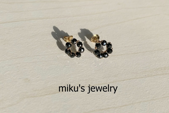 14kgf black spinel circle stud earrings 3枚目の画像