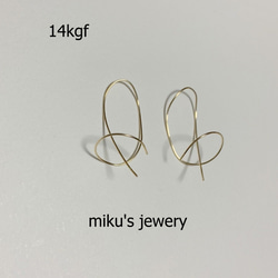 14kgf twisted hoop earrings 4枚目の画像