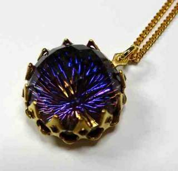 heliotrope starburst pendant necklace 3枚目の画像