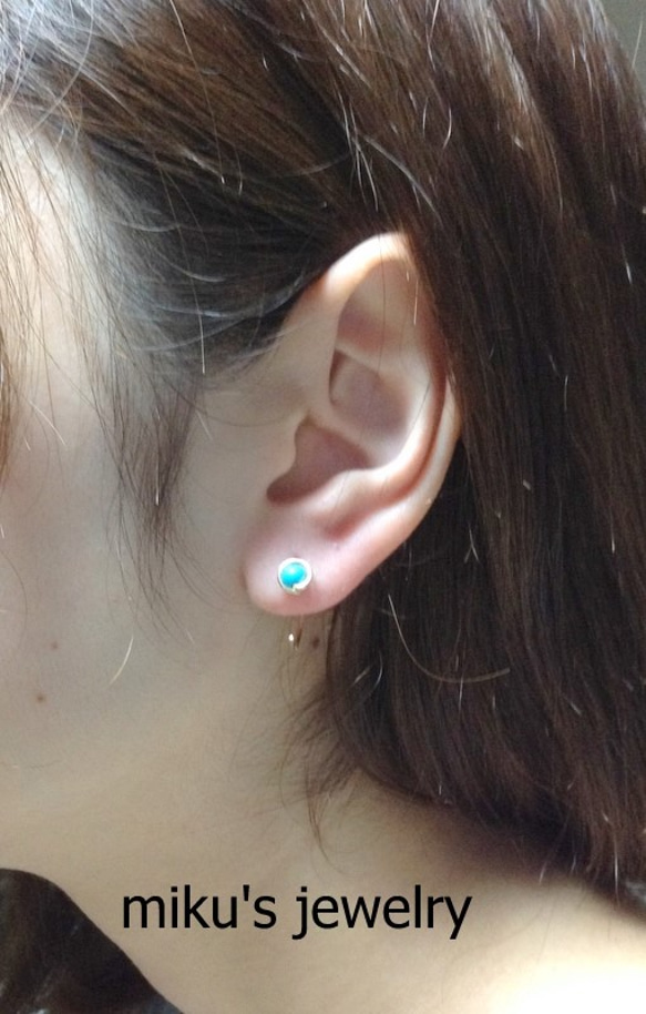 14kgf dainty turquoise earrings hoop 1枚目の画像
