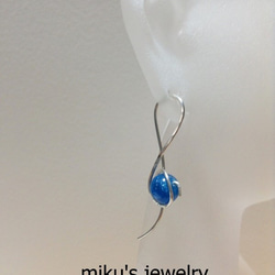 シルバー925 lyric blue apatite earrings 1枚目の画像