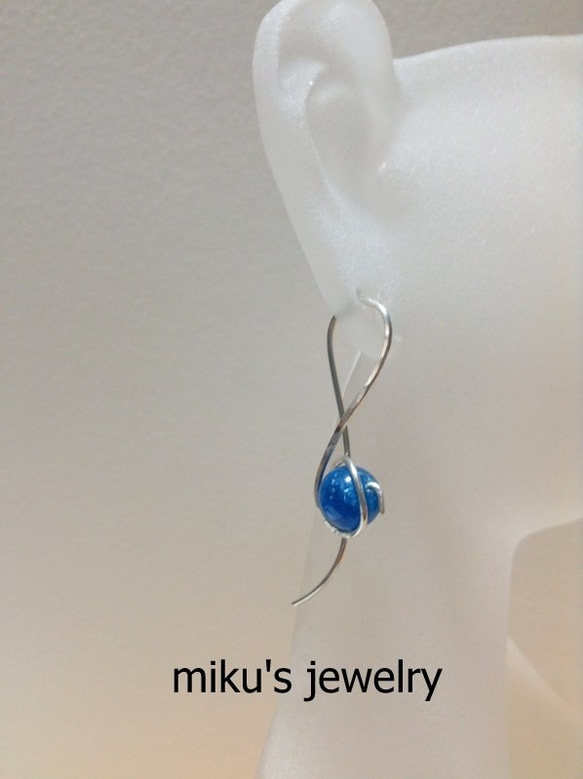 シルバー925 lyric blue apatite earrings 1枚目の画像