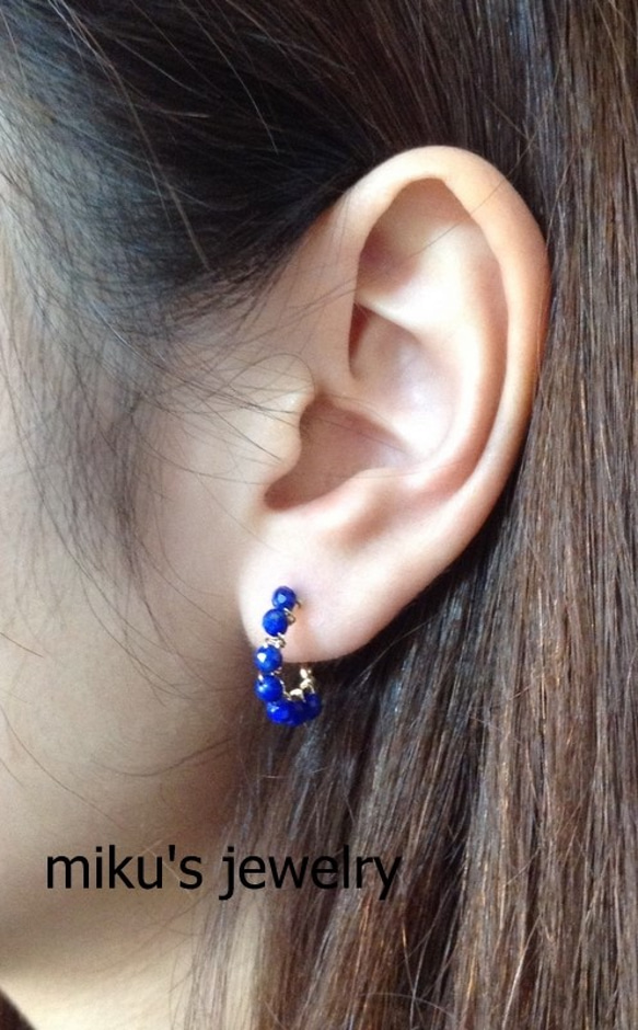 14kgf lapis lazuli huggie hoop earrings 2枚目の画像