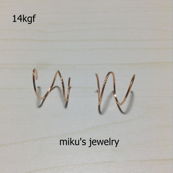 14kgf pink faux double spiral hoop earrings 5枚目の画像