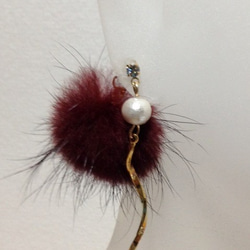 wave stick mink fur earrings 1枚目の画像