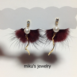 wave stick mink fur earrings 2枚目の画像