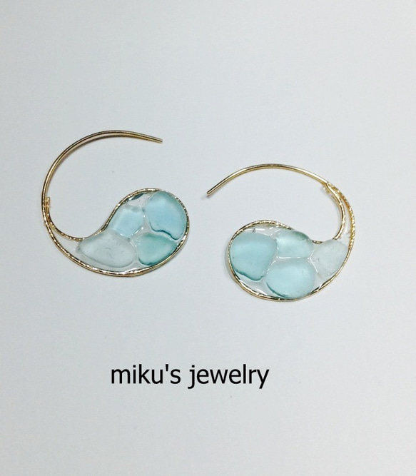 14kgf wave sea glass hoop earrings 2枚目の画像