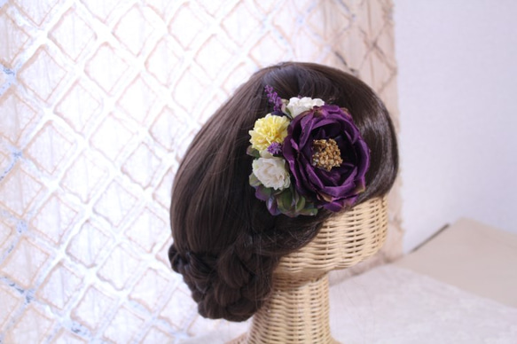ボルドー色のカップ咲ローズのコサージュ＆髪飾り 3枚目の画像