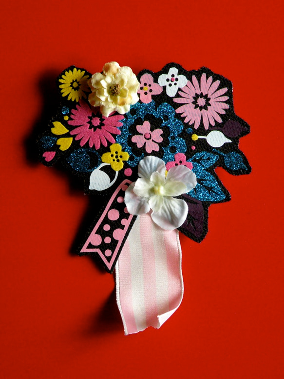アートコサージュ「花ﾊﾞｽｹｯﾄ桃・ﾘﾎﾞﾝ付」 2枚目の画像
