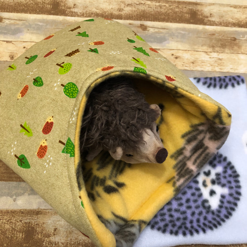 ハリネズミ寝袋㊿