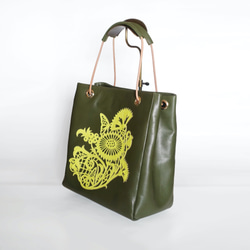 Tote midi牛皮花卉鏤空蕾絲深卡其~蕾絲花園系列~ 第2張的照片