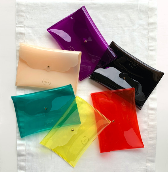 成人女性面膜盒&lt;深棕色&gt;由PVC材質製成的無袋，可完全清洗 第6張的照片