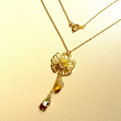 二輪草の花と２粒しずく ネックレス 2枚目の画像