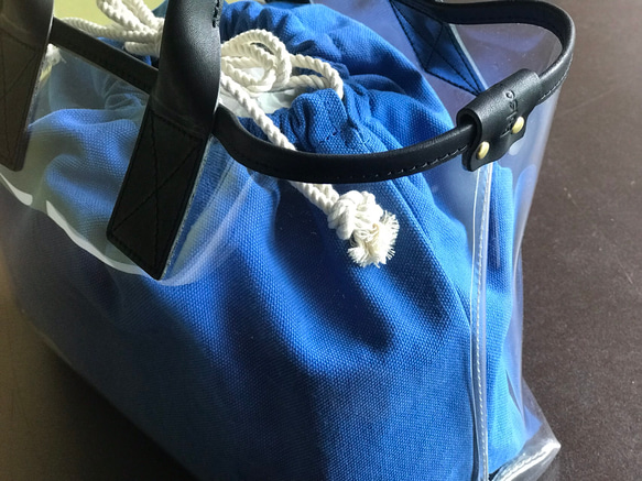 じゅりあん様　専用　PVCクリアートートバッグ　本革持ち手　帆布巾着つき （受注制作品） 5枚目の画像