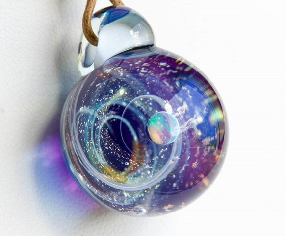 硝子仕掛けの宇宙　ガラスとんぼ玉チョーカー 1枚目の画像