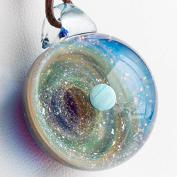 硝子仕掛けの宇宙　ガラスとんぼ玉ペンダント g-2 1枚目の画像