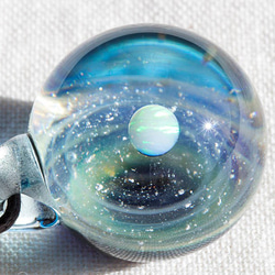 硝子仕掛けの宇宙　ガラスとんぼ玉ペンダント g-1 1枚目の画像