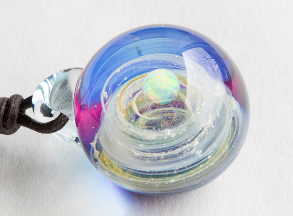 硝子仕掛けの宇宙　ガラスとんぼ玉ペンダント g-20 2枚目の画像