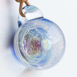 硝子仕掛けの宇宙　ガラスとんぼ玉ペンダント g-14 1枚目の画像