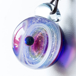 硝子仕掛けの宇宙　ガラスとんぼ玉ペンダント g-36 1枚目の画像