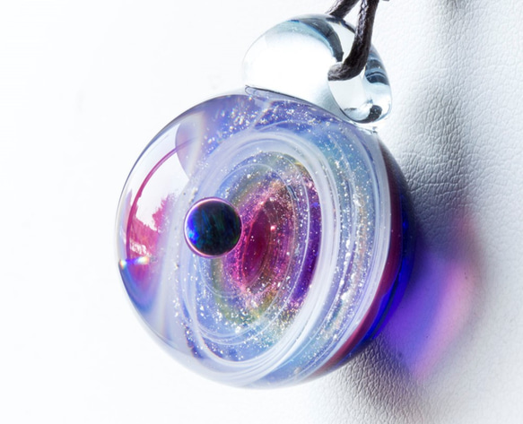 硝子仕掛けの宇宙　ガラスとんぼ玉ペンダント g-36 1枚目の画像