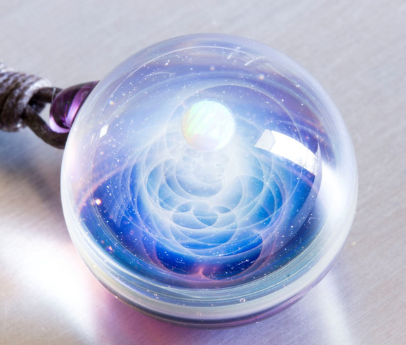硝子仕掛けの宇宙　ガラスペンダント gx185 1枚目の画像
