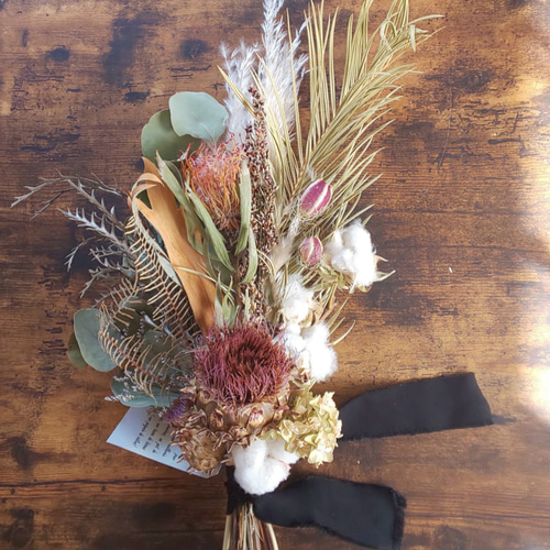 sold】 アーティチョークとソテツのスワッグ パンパス 秋 ナチュラル