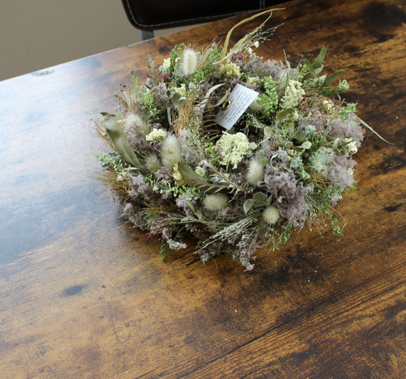季節の草花と スモークツリー のリース　   ドライフラワーリース　 4枚目の画像
