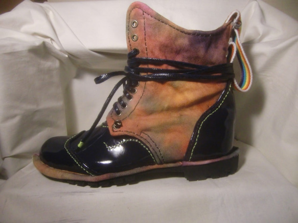 Tie dyed 10 hole boots 2枚目の画像