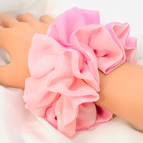 ハンドメイドシュシュM-4216♡薔薇柄×ストロベリージョーゼット