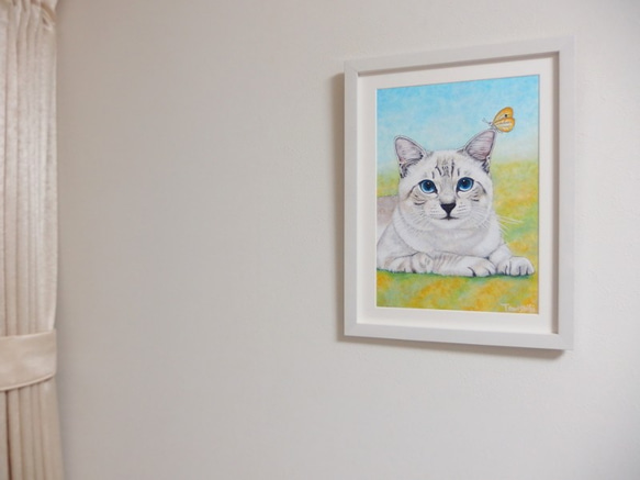 猫のメルヘン似顔絵【モデル掲載OKの方】【キャンセルOK】猫肖像画（額付 / ホワイト）A4 スタンド付 5枚目の画像