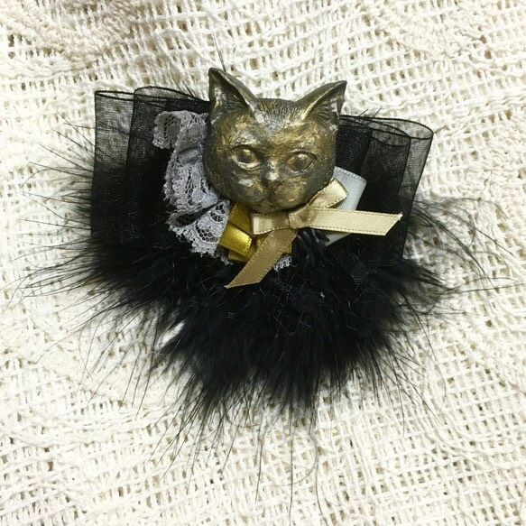 cat brooch☆feather-A.S 1枚目の画像