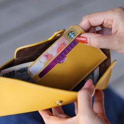 【新調　春財布】スリムな長財布　薄型コンパクト フランス革のスリムウォレット 取り出せるカードポケット付き　レモンイエロ 5枚目の画像