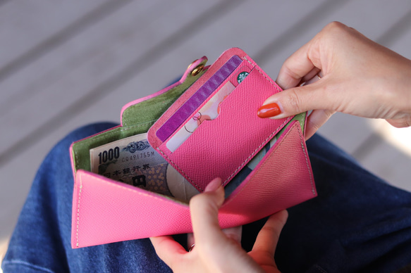 【新調　春財布】スリムな長財布　薄型コンパクト フランス革のスリムウォレット 取り出せるカードポケット付き　ベビーピンク 5枚目の画像