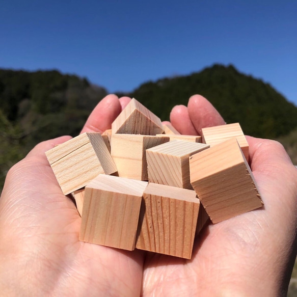 ☺︎ひのき風呂にも☺︎Hinoki cube 50個set☺︎ 2枚目の画像