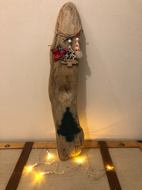 【ryuboku.】 クリスマス デコレーションボード 流木のタペストリー クリスマスツリーの壁掛け飾り③ 2枚目の画像