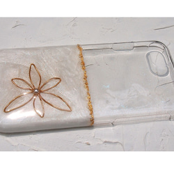 ＃Une fleur　一輪の花　真鍮とハンドペイントのスマホケース　(多機種対応iPhone / Android) 3枚目の画像