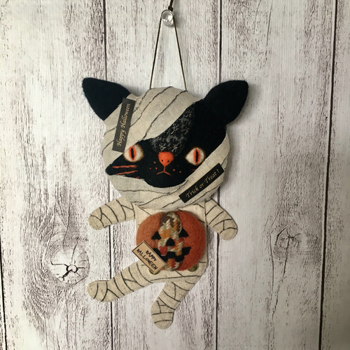 割ピン仕掛け人形 ハロウィン！ミイラ猫 羊毛フェルト chic chic. 鶴田